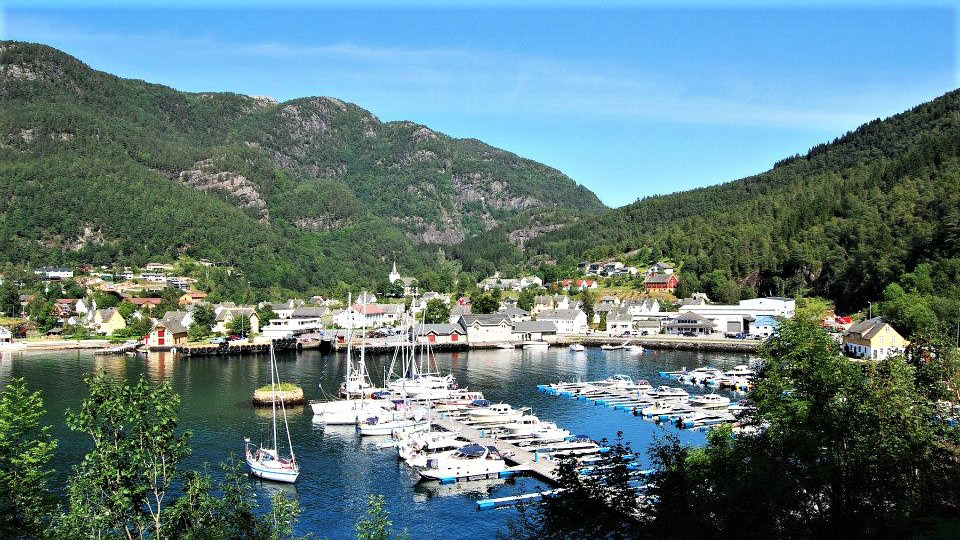 Яхтенная марина в городе Jondal. Норвегия